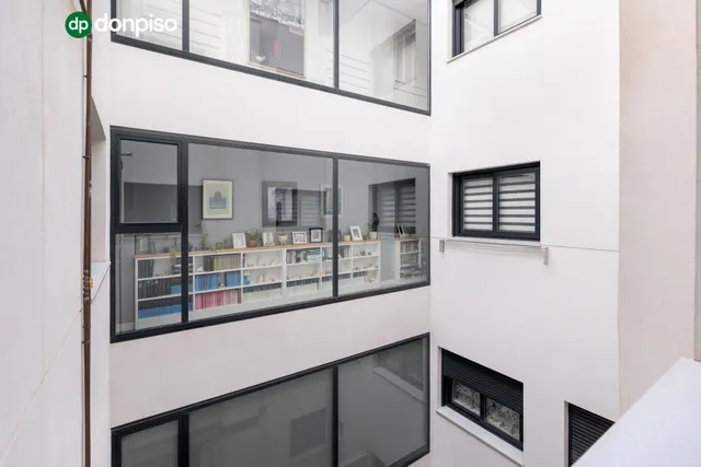 La vivienda perfecta para su familia. Edificio nuevo. Garaje. Excelente zona — 23