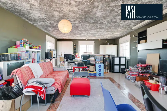 CASA EN SILS — 44