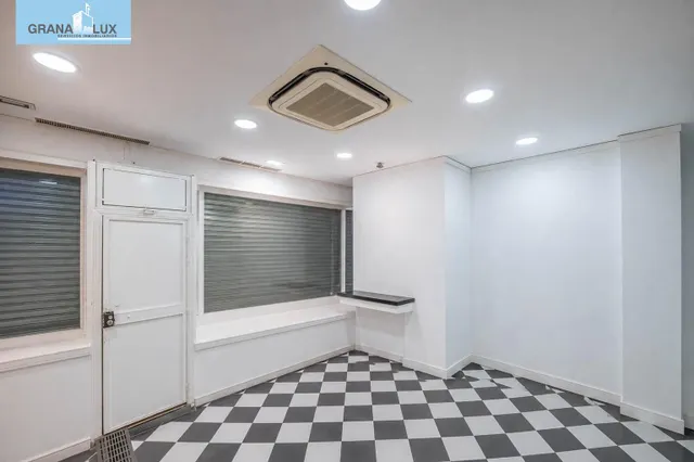 Local comercial 106m² en venta - Centro — 9