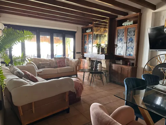 Exclusivo Chalet en Primera Línea de Mar en Santa Pola — 3