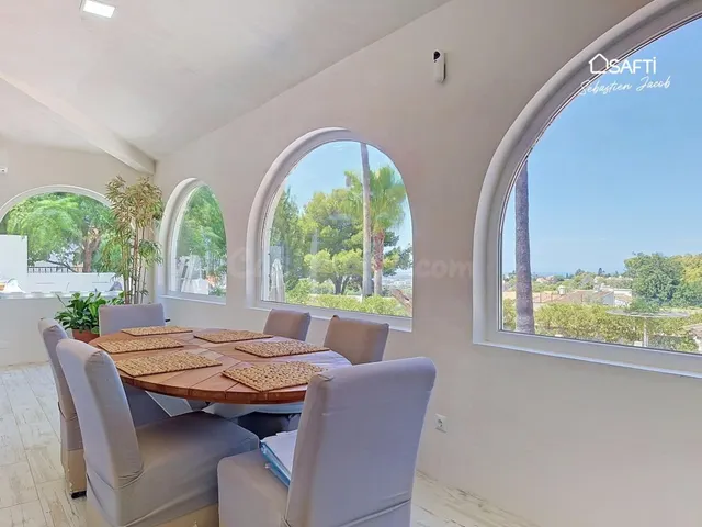 Villa exclusiva totalmente reformada con vistas al mar y al Montgó — 10