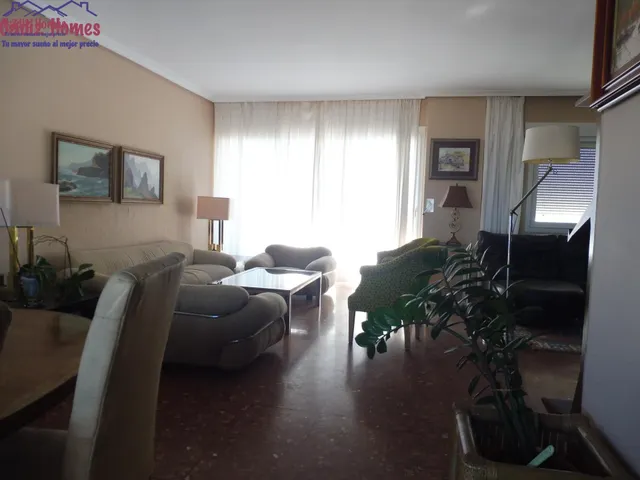 AMPLIA VIVIENDA SEÑORIAL ZONA BAHIA BLANCA — 3