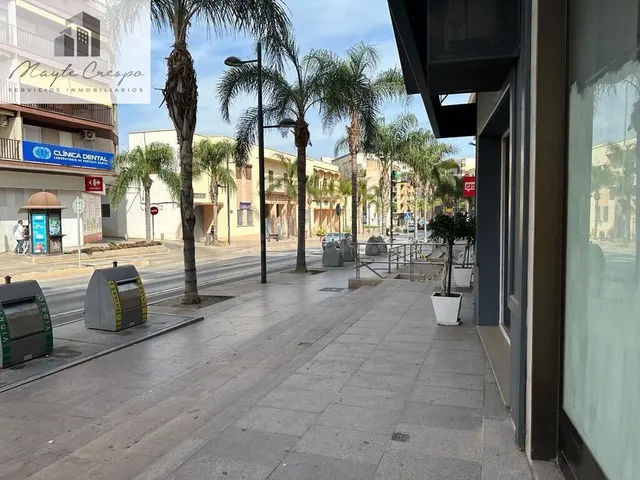 Local en venta y alquiler con opción a compra en Avenida de  - foto 5