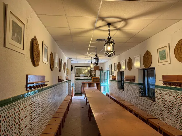 Viñedo de 24,40ha 1300m2 naves y 400m2 restaurante — 41