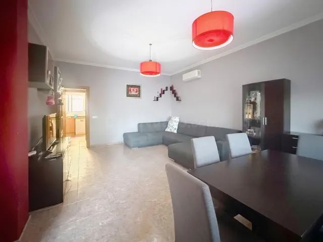 Casa independiente de 275 m2 con piscina, jacuzzi y terrazas - foto 2