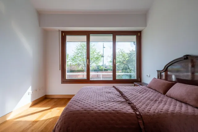 Villa bifamiliar en Paseo Oriamendi - B — 38