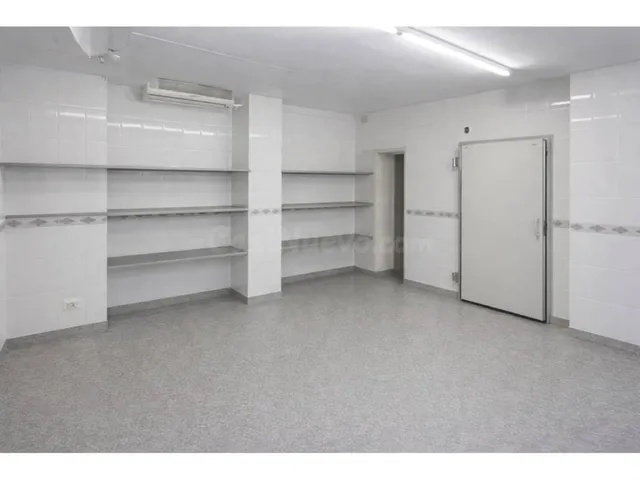 Local comercial en Venta en Piles Valencia