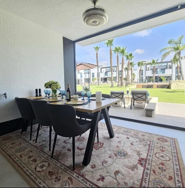 Gran apartamento en el raso guardamar: 2 hab, 2 baños — 2