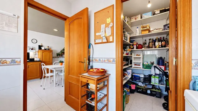 Ático dúplex de 5 dormitorios en el corazón de Valls con garaje privado y piscina — 14