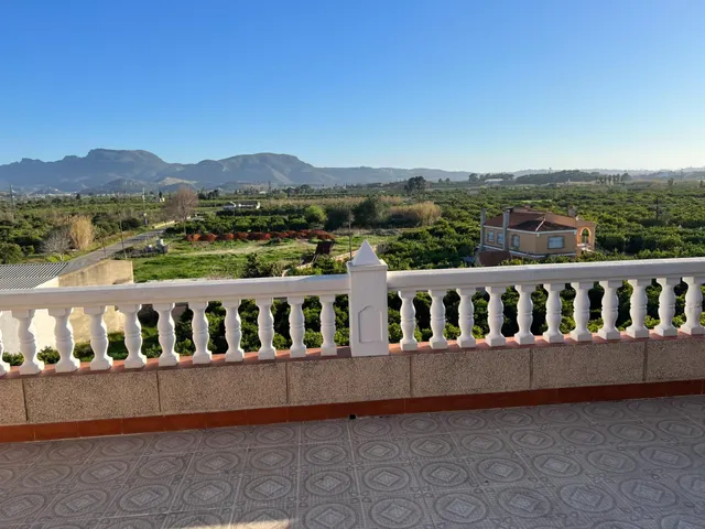 ESPETACULAR  CASA/CHALET A SOLO 8 KM DE CULLERA , CON AMPLIA PARCELA, FRUTALES Y PISCINA. — 14