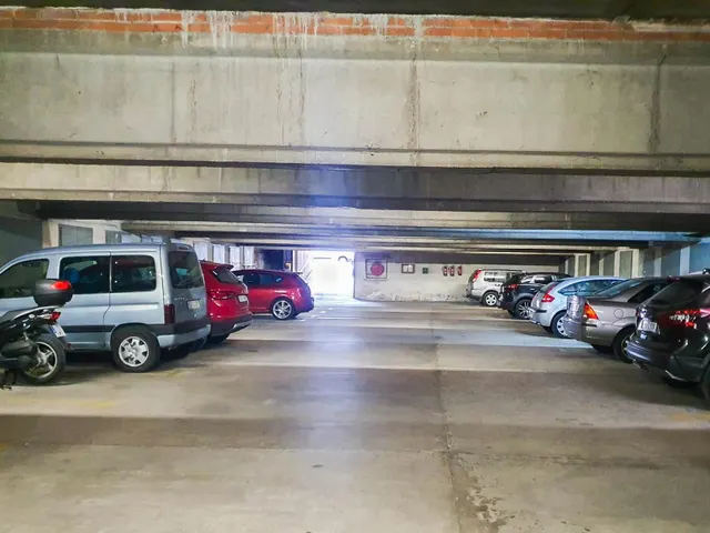 Plaza de parking y trastero a la venta, en El Pla de Martorell — 6