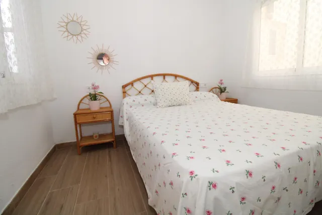 Piso totalmente reformado en segunda línea de playa — 29