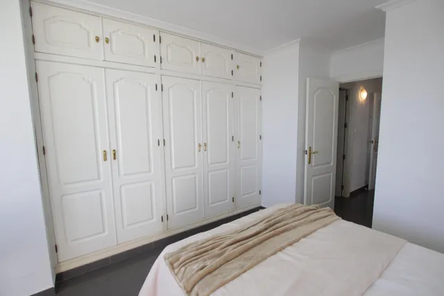 Vivienda en Benalmádena Costa a 50 metros de la playa, con vistas al mar — 33