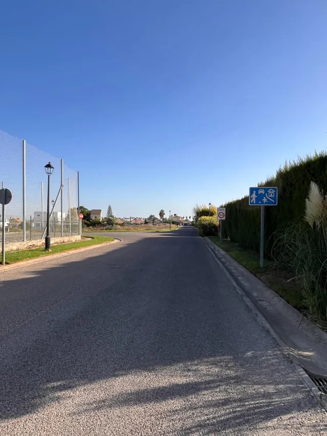 En venta 714 m2 de suelo residencial consolidado en Urbaniza - foto 4