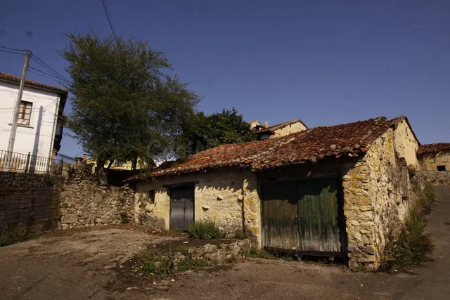 CUADRAS EN BIELVA - foto 2