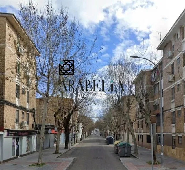 ¡Oportunidad Única en Córdoba! Piso para reformar de 3 habitaciones por solo €48,800 ✨ — 3