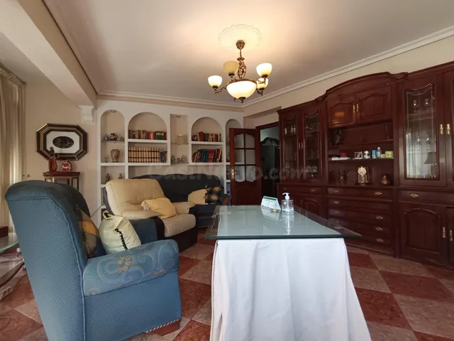 Gran vivienda con 5 dormitorios junto avenida Barcelona!! - foto 4