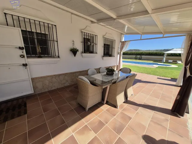 SE VENDE ESTUPENDO CHALET EN ARCOS DE LA FRONTERA (CARRETERA ARCOS - EL BOSQUE) — 38