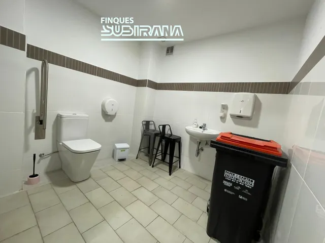LOCAL COMERCIAL ADAPTAT COM A BAR-CAFERIA-RESTAURANT AL CENTRE DE SANTA COLOMA DE QUERALT. — 6