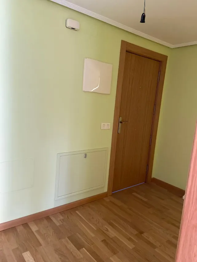 SE VENDE APARTAMENTO EN EL CENTRO DE VALENCIA DE DON JUAN, EXTERIOR, 74 M2,  2 HAB, 2 BAÑOS. — 12
