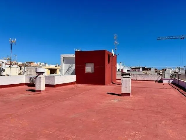Apartamento de 3 dormitorios y 2 baños a 200 metros de Playa del Cura — 36
