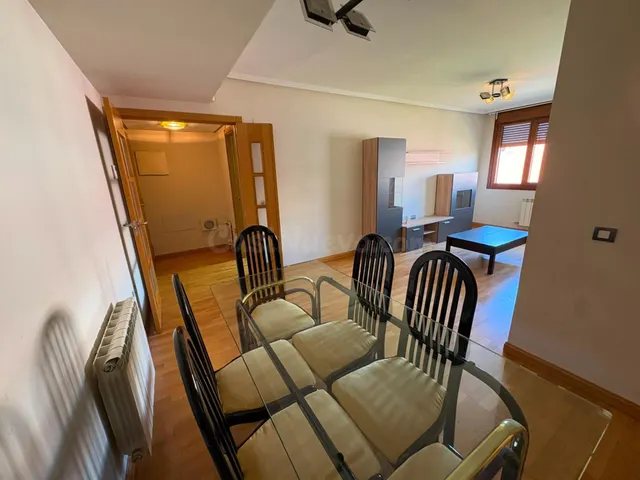 APARTAMENTO EN ALQUILER EN VILLA DEL PRADO, CON ZONAS COMUNES DE PISCINA Y PÁDEL — 3