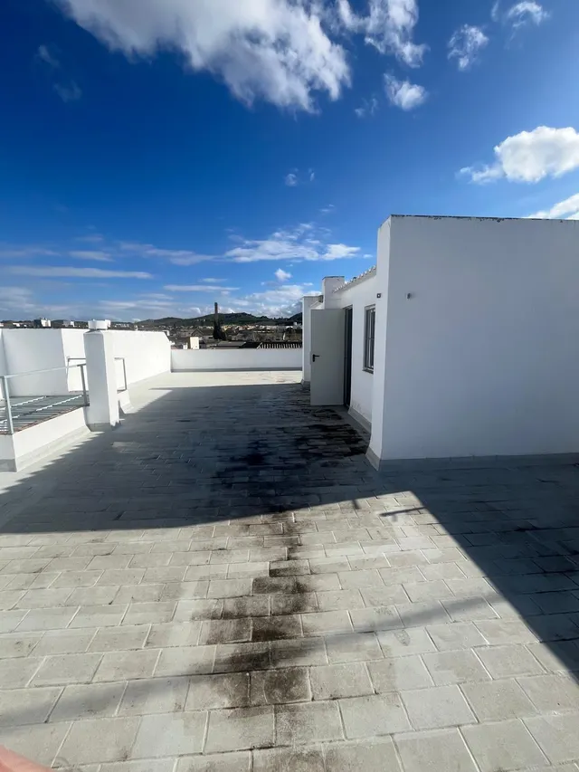 AMPLIO PISO EN CALLE ARRECIFE !! — 31