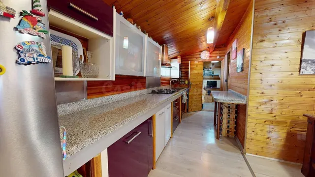 Parcela de más de 1.500 m2 con casa de madera y vistas despe - foto 5
