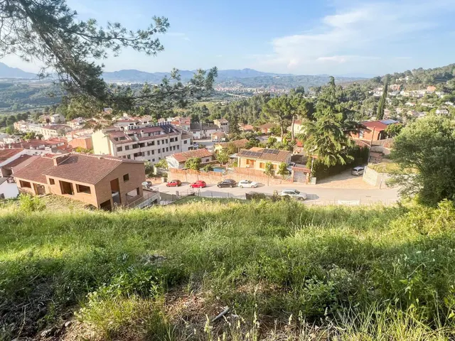 Terreno a la venta en Castellví de Rosanes — 16