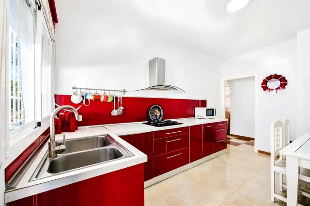 Chalet con amplia parcela en El Sotillo — 23