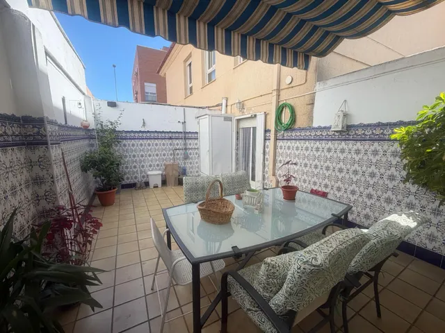 Amplio Adosado en Caceres - Zona Fratres a la Venta - foto 2