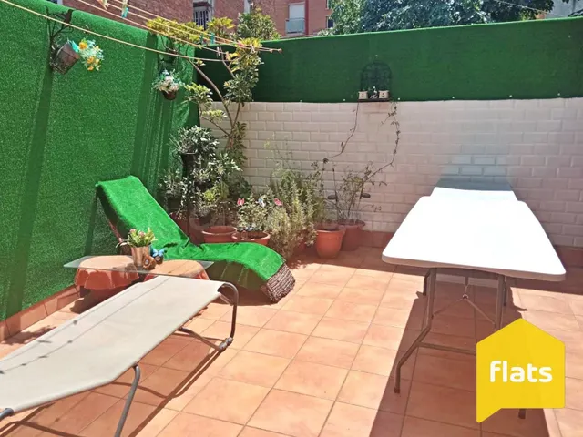 Se vende amplio y luminoso piso SIN CEDULA en planta baja co - foto 4