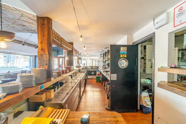 Restaurante 225m² en venta - Centro — 19