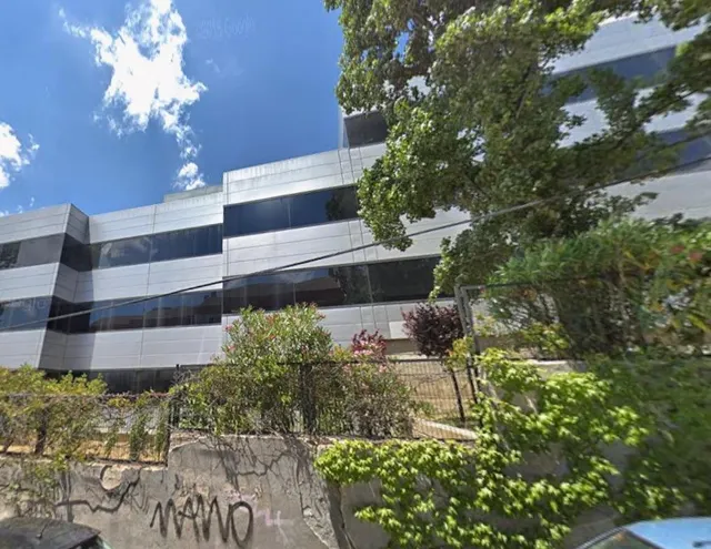 EDIFICIO DE OFICINAS EN VENTA C/ NAVALUENGA,1. LAS ROZAS. — 21