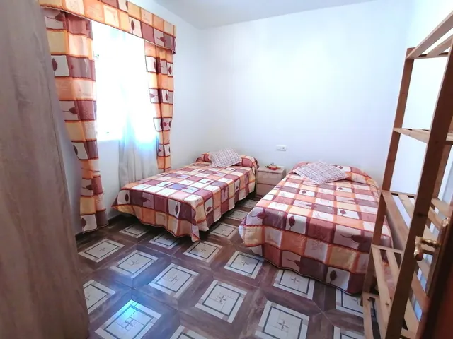Casa en Alquiler con Patio y 3 Dormitorios - foto 5