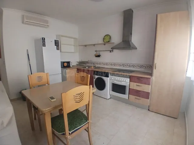 Acogedor Apartamento en Alquiler en Plaza Arenal, Alcázar de