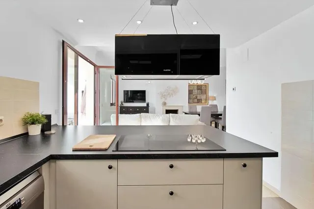 Alquiler de vivienda con jardín y piscina privada en casares costa — 16