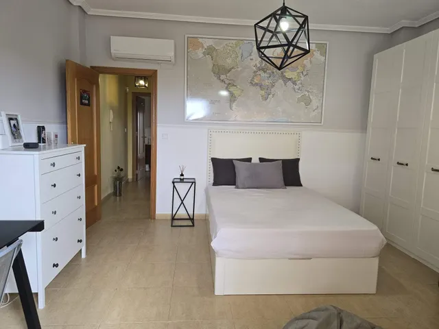 UNIFAMILIAR EN EL ALTET (ELCHE). — 28