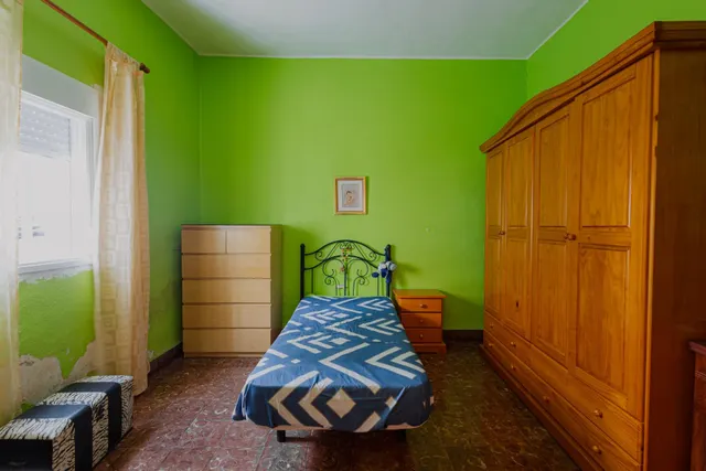 CASA UNIFAMILIAR CON TERRENO URBANO Y GRANDES POSIBILIDADES EN OFRA — 9