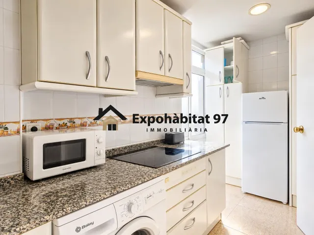 Apartamento de 2 habitaciones  con licencia turística y vistas al mar en Paseo Jaime I, Salou — 9