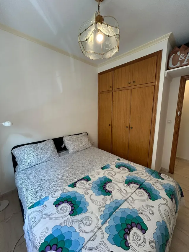 Apartamento cerca del mar, Alicante, Torrevieja. 2 habitaciones, 73 m2, 200 metros del mar — 22