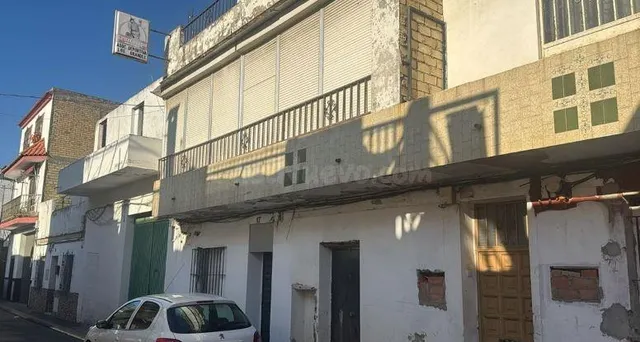 SE VENDE casa OKUPA en C Felicidad 17 de Sevilla - foto 2
