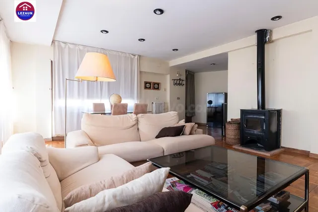 Chalet 4 habitaciones 328m² en venta - CÉNTRICO