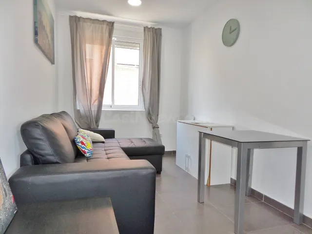 Ocasion inversores edificio en el centro de Alicante, 7 apartamentos reformados y amueblados — 5