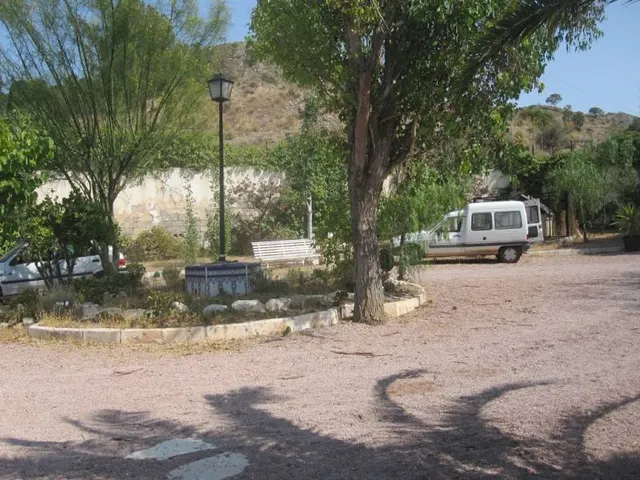 CHALET EN LAS SALINETAS CERCA DEL CLOT DE LA SAL — 2