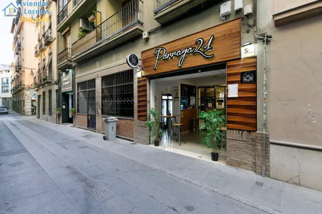 ESTUPENDO LOCAL EN EL CENTRO DE LA CAPITAL — 2