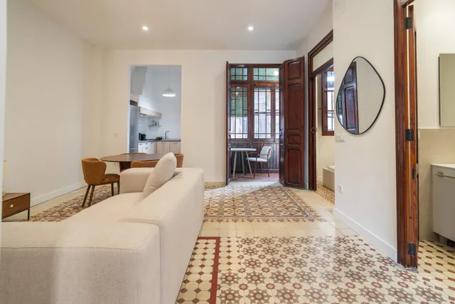 Elegancia junto al mar: fantástico piso reformado en el Cabanyal — 8