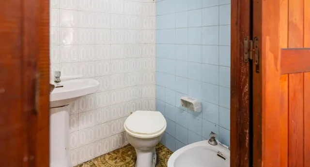 Oportunidad en Gandia: Amplio Local Comercial en Venta — 16