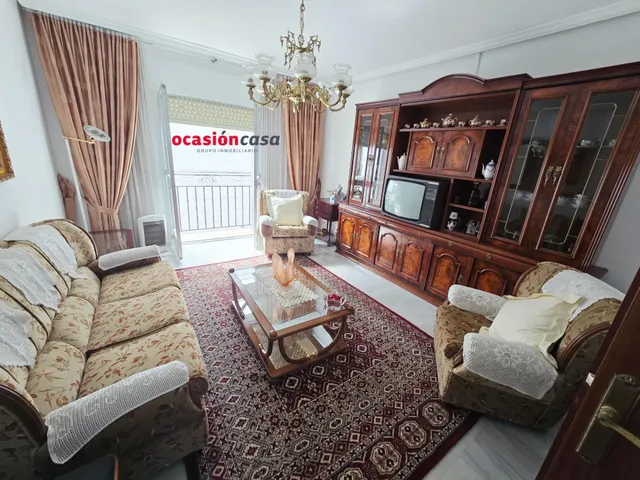 SE VENDE PISO CÉNTRICO