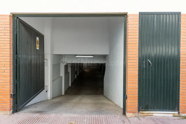 Garaje cerrado en Motril — 2